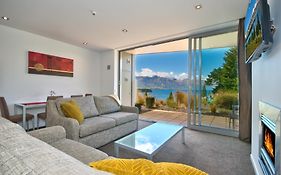 Lakes Edge Apartment